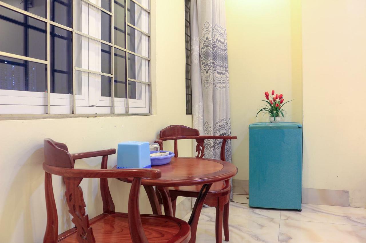 Hôtel Reddoorz Plus @ Dong Den Street à Hô Chi Minh-Ville Extérieur photo