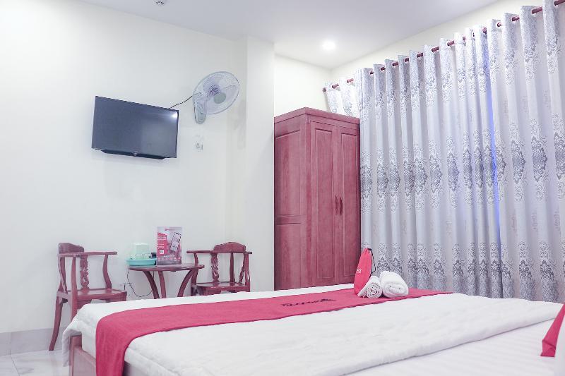 Hôtel Reddoorz Plus @ Dong Den Street à Hô Chi Minh-Ville Extérieur photo