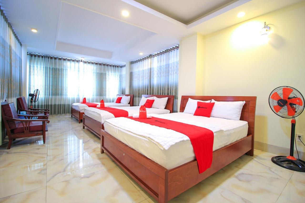 Hôtel Reddoorz Plus @ Dong Den Street à Hô Chi Minh-Ville Extérieur photo