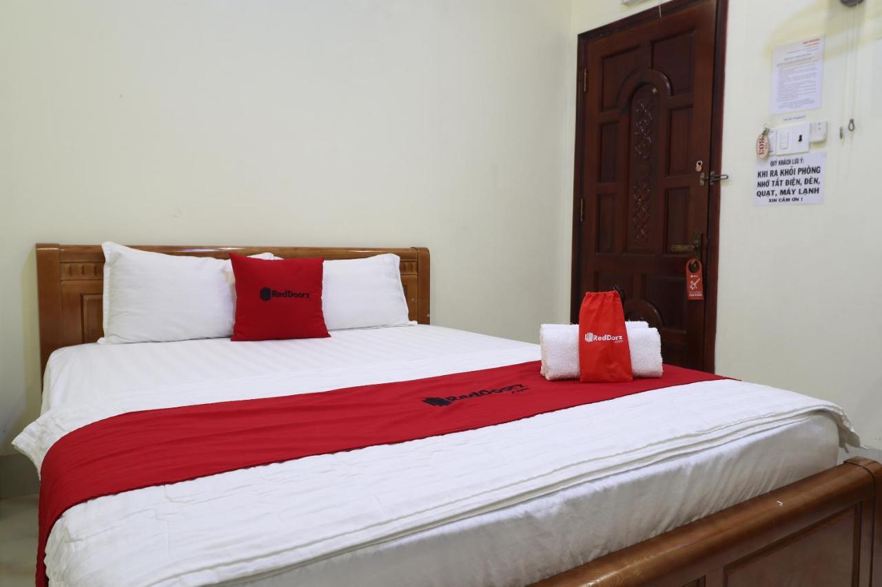Hôtel Reddoorz Plus @ Dong Den Street à Hô Chi Minh-Ville Extérieur photo