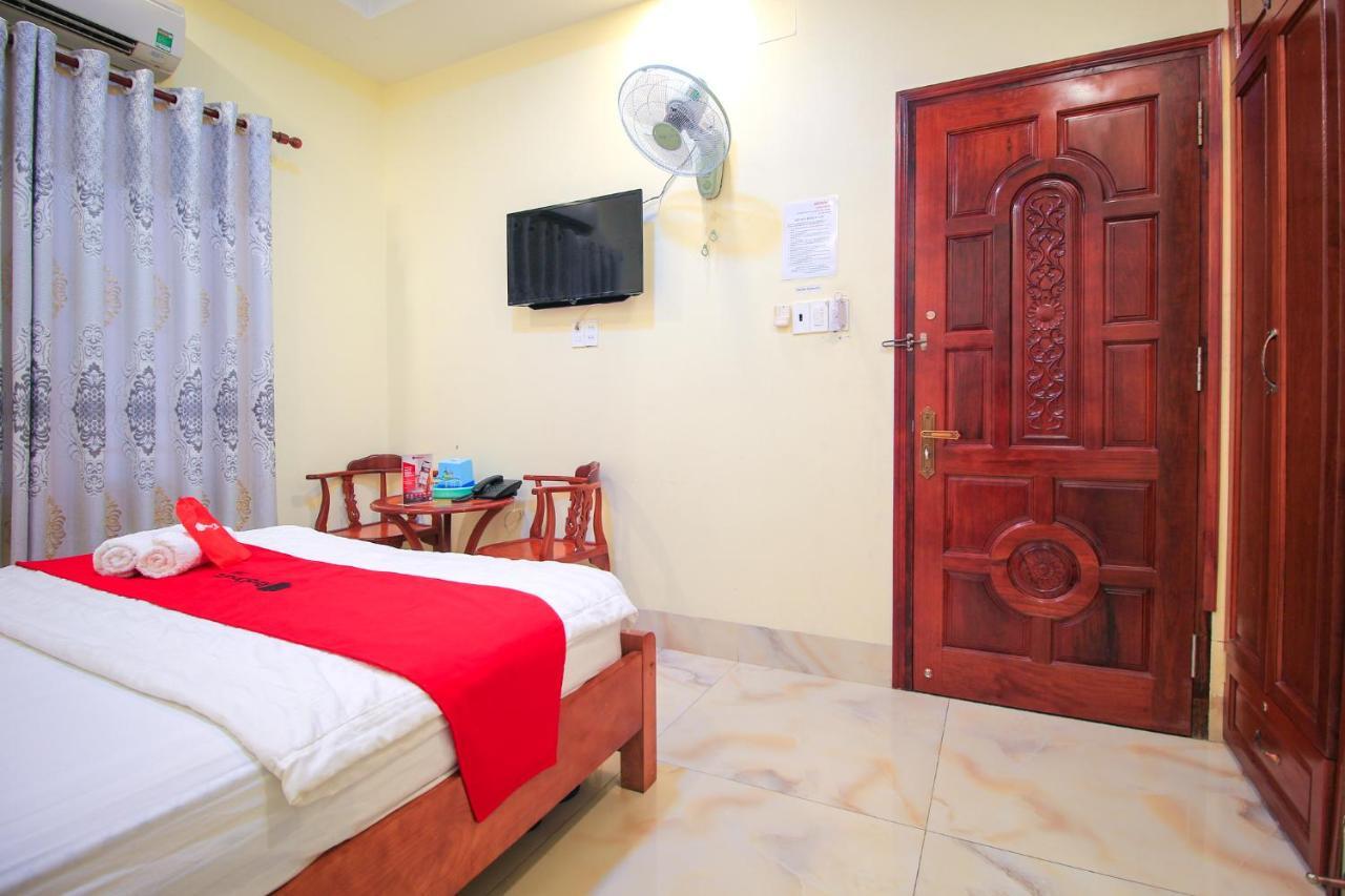 Hôtel Reddoorz Plus @ Dong Den Street à Hô Chi Minh-Ville Extérieur photo