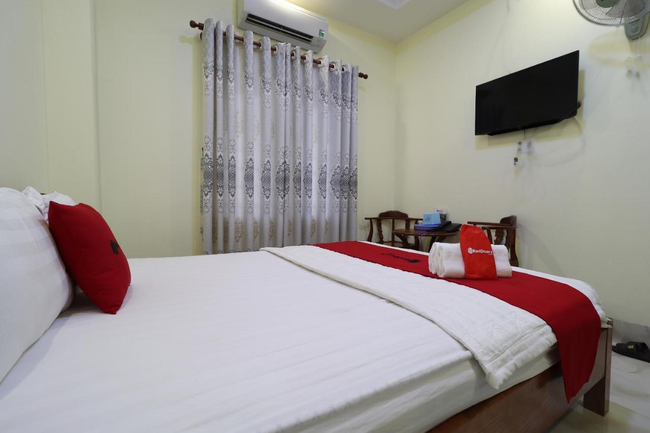 Hôtel Reddoorz Plus @ Dong Den Street à Hô Chi Minh-Ville Extérieur photo