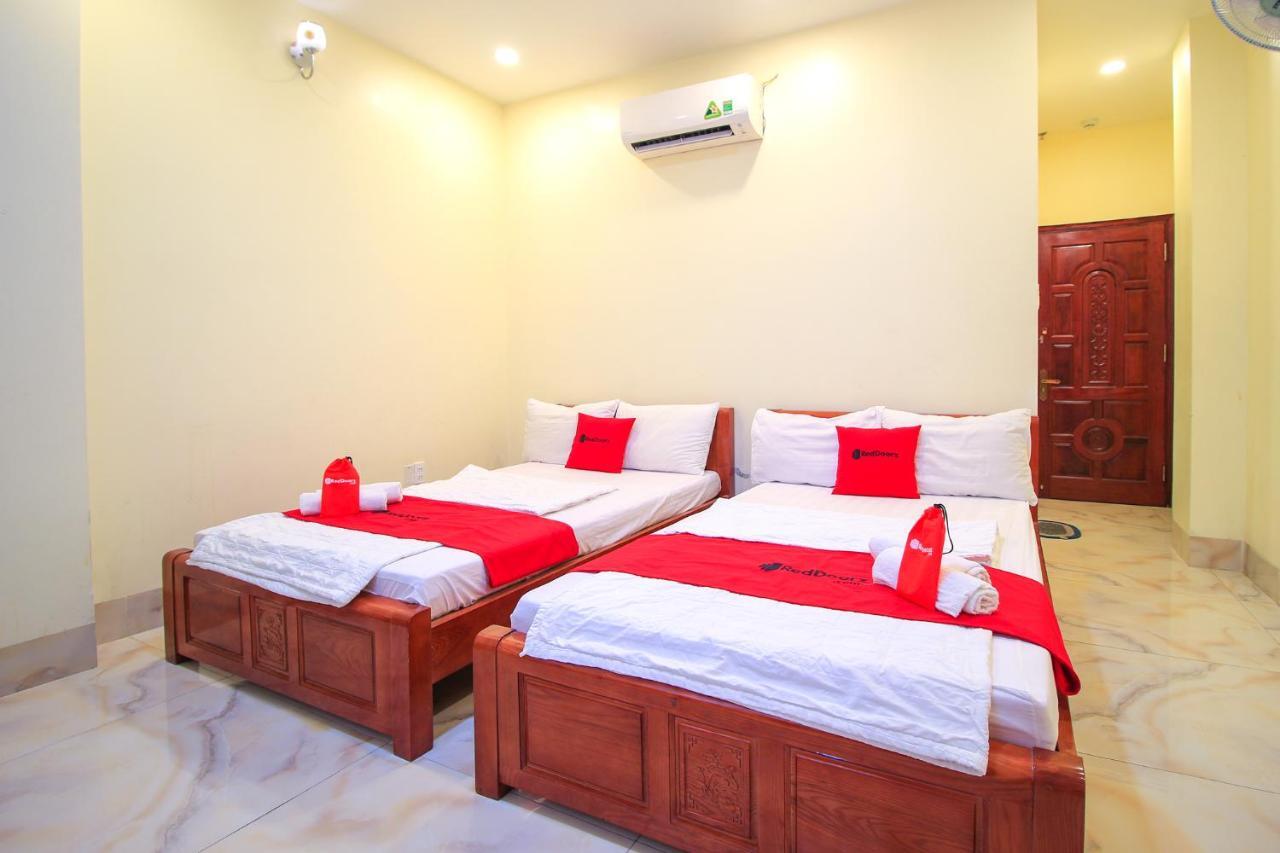 Hôtel Reddoorz Plus @ Dong Den Street à Hô Chi Minh-Ville Extérieur photo