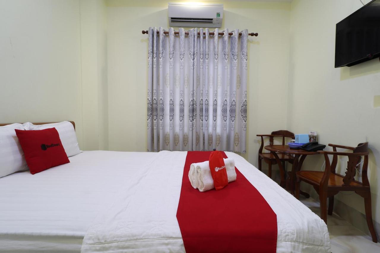 Hôtel Reddoorz Plus @ Dong Den Street à Hô Chi Minh-Ville Extérieur photo